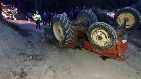 Burdur'da Traktör Devrildi