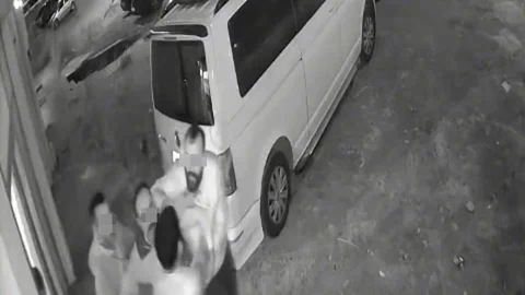 Kukla Sanatçısına Darbe İddiası