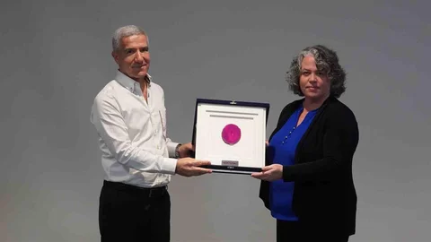 İzmir'de Bilimsel İş Birliği