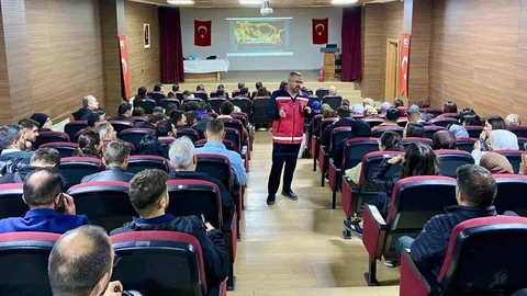 Yüksekova ve Çukurca'da Acil Eğitimler