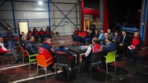 Ahmet Akın Sındırgı'ya Moral Verdi