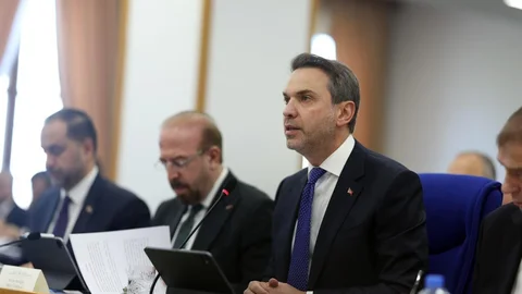 Doğal Gaz Keşfi ve Madencilik Gelişmeleri