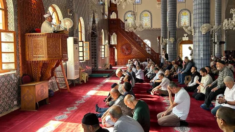 Müftü Yığman Mersin’deki Son Görev Gününde Hz. Mikdat Camiinde Cuma Hutbesi İrad Etti