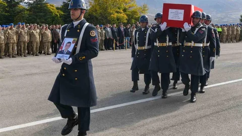Tunceli'de Uzman Çavuş Yılmaz Uğurlandı
