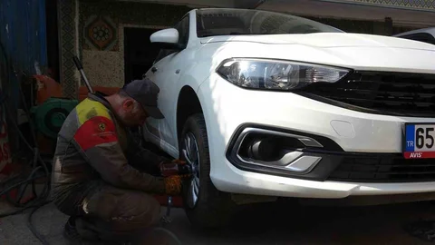 Van'da Lastikçilerde Yoğunluk Var