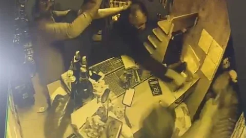 Tekirdağ'da Büfe Saldırısı Yaşandı