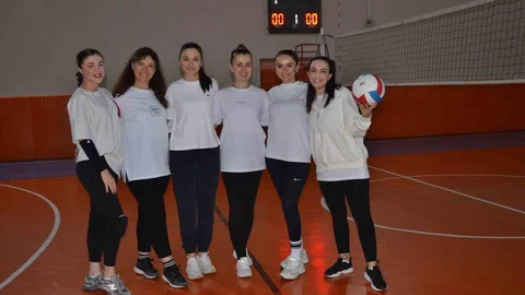 Kadın Öğretmenler Voleybol Mücadelesi