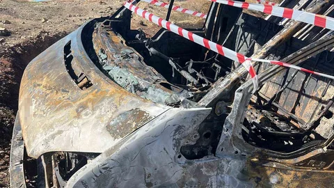 Antalya'da Mutfak Tüpü Yüklü Kamyonet Yandı