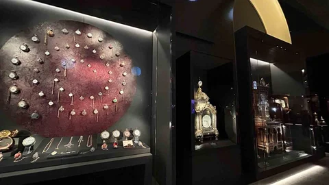 Topkapı Sarayı Saat Koleksiyonu Açıldı