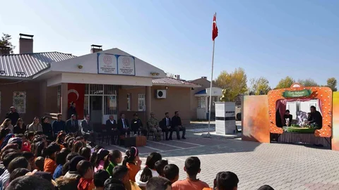 Minik Yürekler Sanatla Buluştu