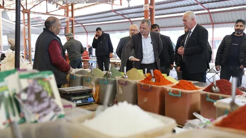 Manisa'da Başkan Balaban Esnaflarla Buluştu