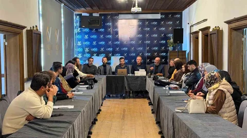 Kütahya'da Öğrencilere Tablet Desteği Verildi