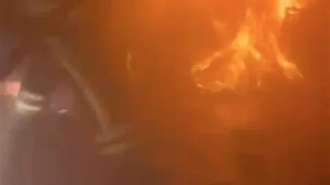 Bursa'da Kuruyemiş Fabrikasında Yangın