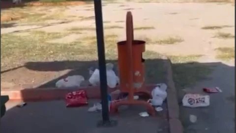 Anıttepe Parkı’ndaki Çöplerin Hali Tepki Çekti