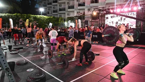 Kuşadası'nda CrossFit Şampiyonası Başladı