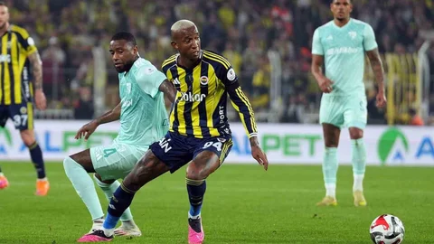 Fenerbahçe Kayserispor'u İlk Yarıda Geçti