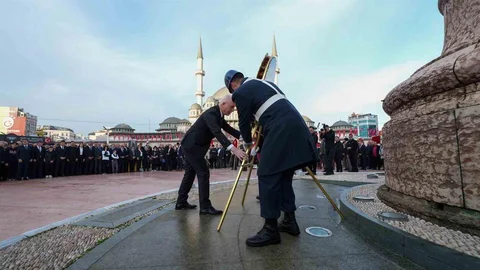Atatürk Taksim'de Anıldı