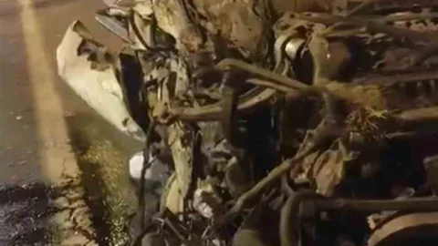 Diyarbakır'da Otomobil Takla Attı