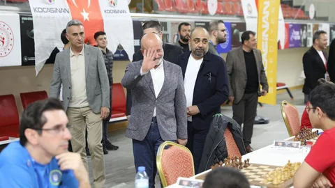 Kayseri'de Satranç Turnuvası Başladı