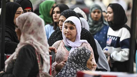 Mısır'da Temsilciler Meclisi Seçimi Başladı