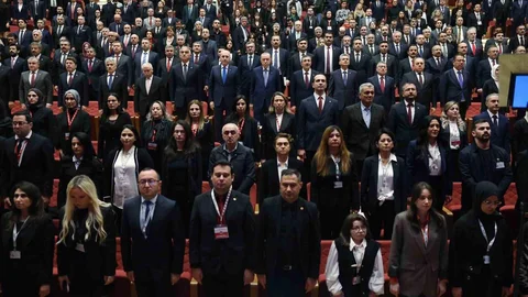 Cumhurbaşkanı Erdoğan’dan Atatürk’e Saygı Duruşu