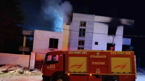 Diyarbakır'da Boş Ev Yangını