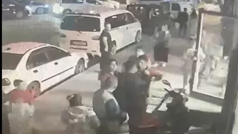 Esenyurt'ta Engelli Adam Bıçaklı Saldırıya Uğradı