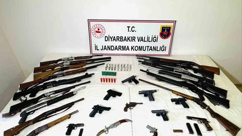 Diyarbakır'da Jandarma Operasyonu