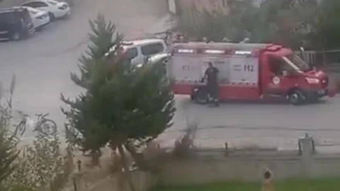 Toroslar Yalınayak Mahallesi’nde Yürekleri Ağza Getiren Olay: Dereye Düştü, İtfaiye Kurtardı!