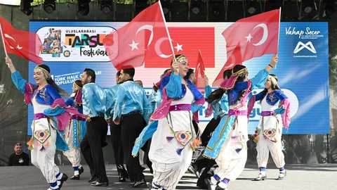 Uluslararası Tarsus Festivali Renli Görüntülerle Tamamlandı