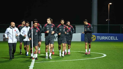 Eren Elmalı A Milli Takım'dan Çıkarıldı