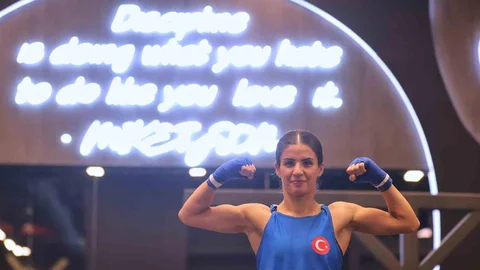 Vanlı Boksör Evin Erginoğuz Altın Madalya Kazandı