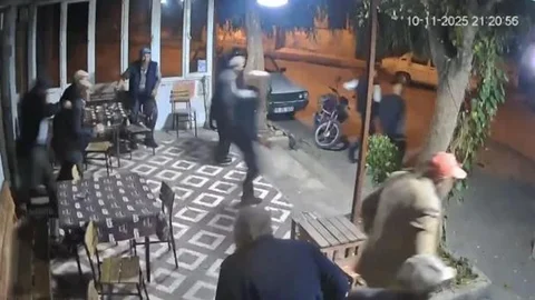 Balıkesir'de Deprem Anı Görüntülendi