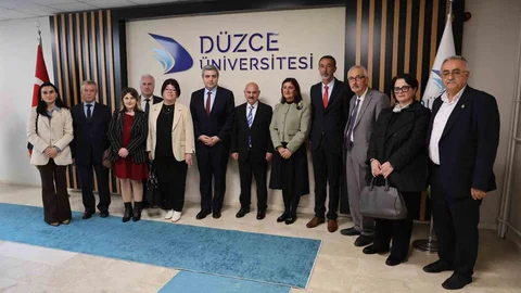 Gürcistan Büyükelçisi Düzce Üniversitesi'nde