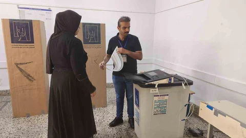 Irak'ta Parlamento Seçimi Başladı