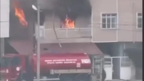 Tarsus'ta Ev Yangını Çıktı