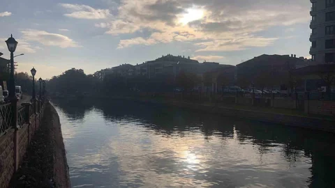 Güneş ve Porsuk Çayı Manzarası