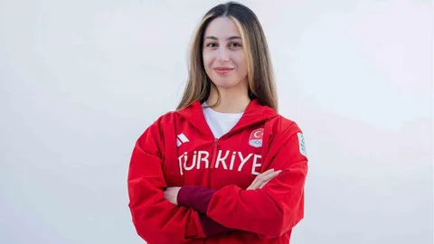 Özge Yılmaz Gümüş Madalya Kazandı