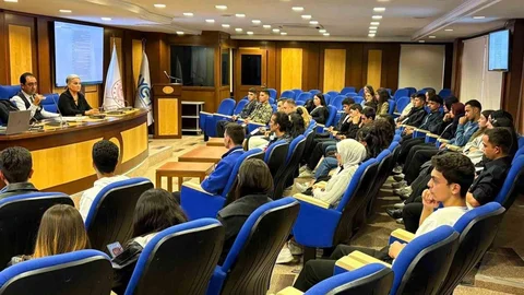 Öğrenciler Denizcilik Uygulamalarını İnceledi