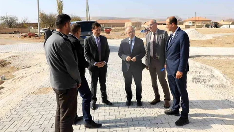 Karatay'da Parke ve Bordür Çalışmaları
