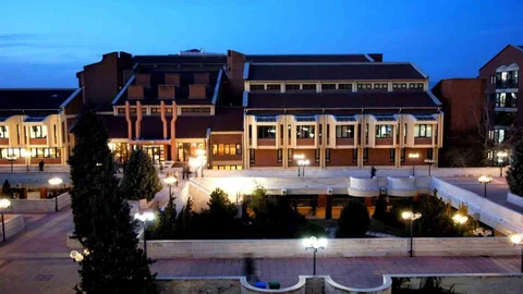 Anadolu Üniversitesi Kütüphanesi 7/24 Açık