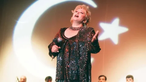 Son Dakika: Usta Sanatçı Muazzez Abacı, Doğum Günü Olan Bugün Hayatını Kaybetti