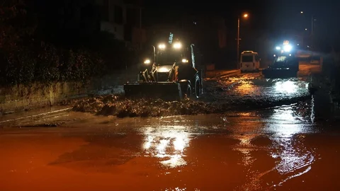 Tarsus Belediyesi Ekipleri Gece Boyunca Teyakkuzdaydı