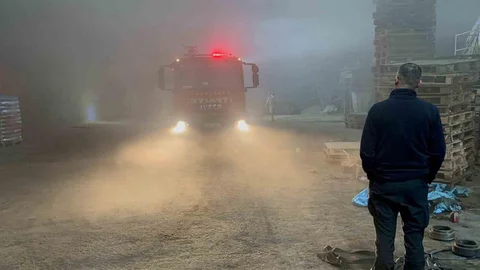 Edirne'de Palet Fabrikasında Yangın