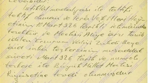 Erzurum Valisine Madalya Verildi