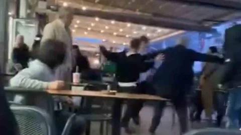 Bursa'da Gençler Kavga Etti