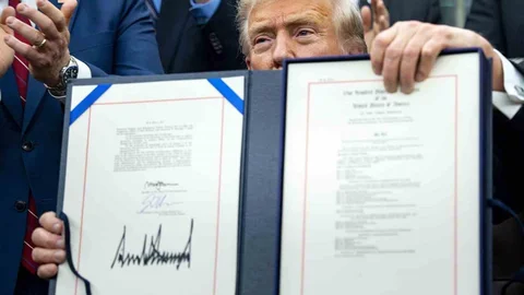 ABD'de Hükümet Kapanması Sona Erdi