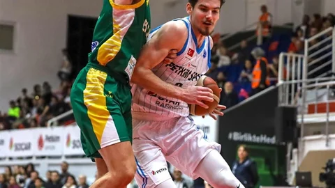 Aliağa Petkimspor Avrupa'da İlerliyor