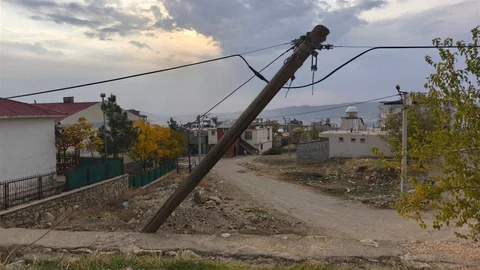 Diyarbakır'da Eğri Direk Sorunu