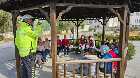 Niğde'de Öğrencilere Trafik Eğitimi